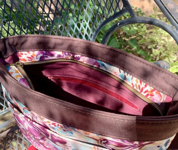 Aspen Crossbody Bag - Image 4