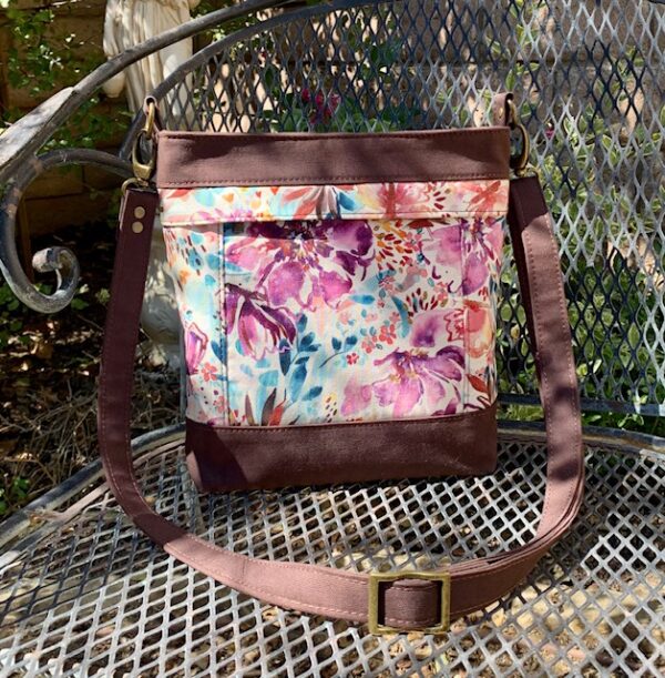 Aspen Crossbody Bag - Image 7
