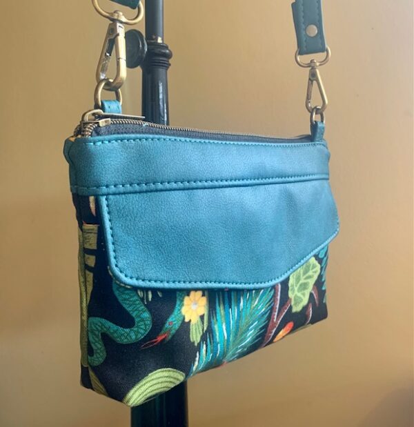 Neo Crossbody Bag - Image 6