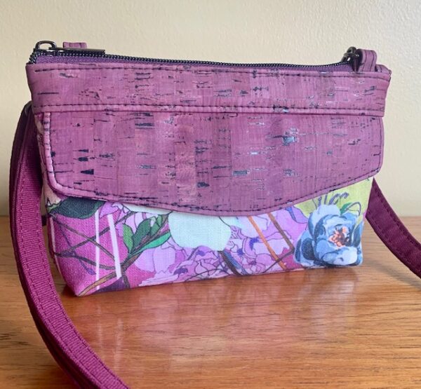 Neo Crossbody Wallet